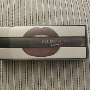 Huda Beauty Liquid Matte - Vixen